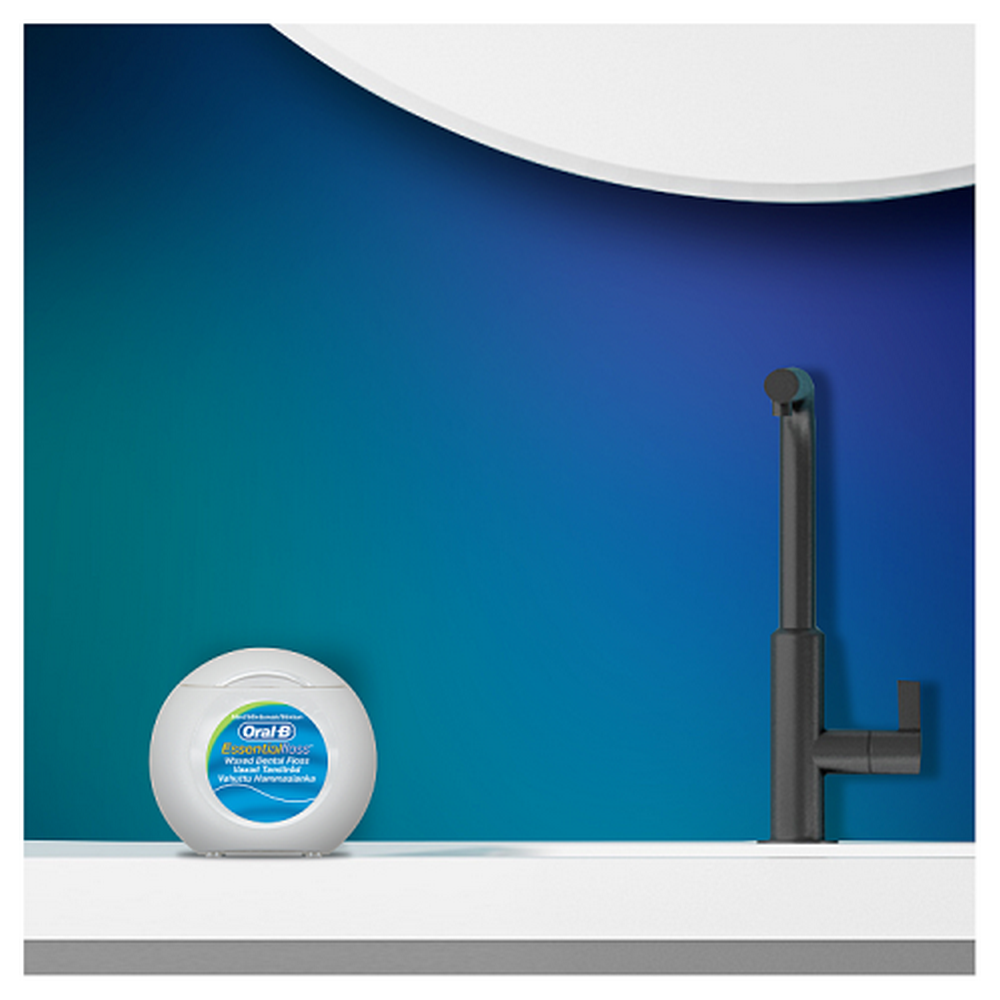 Oral-B Essential Dental Floss Mint 50m image 4
